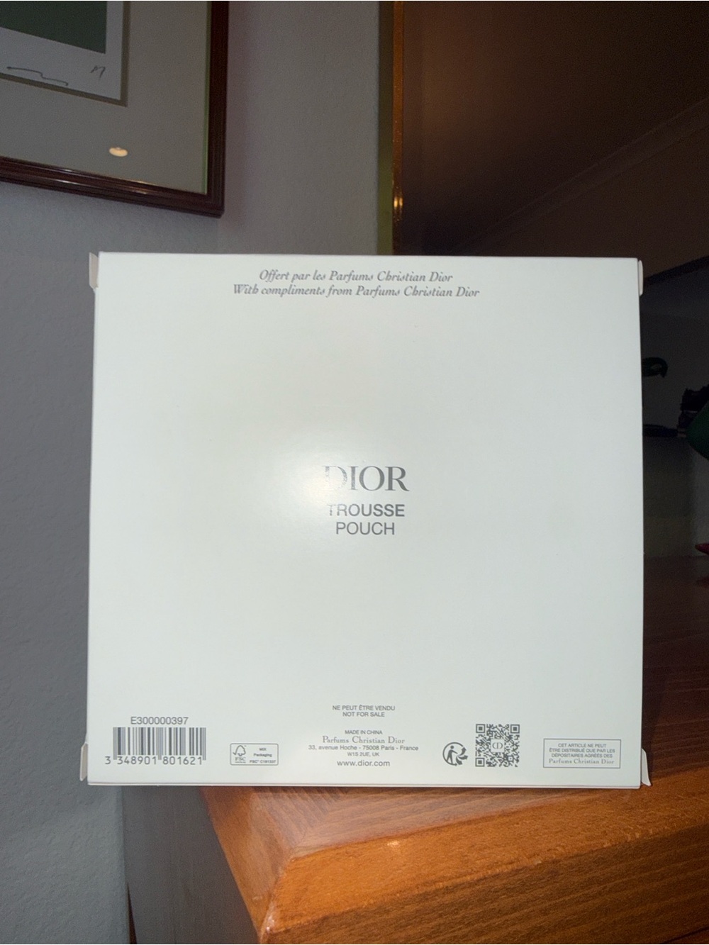 Dior Cream Round Mesh 🦋 Pouch with Gold CD Zip - Picture 11 of 13
